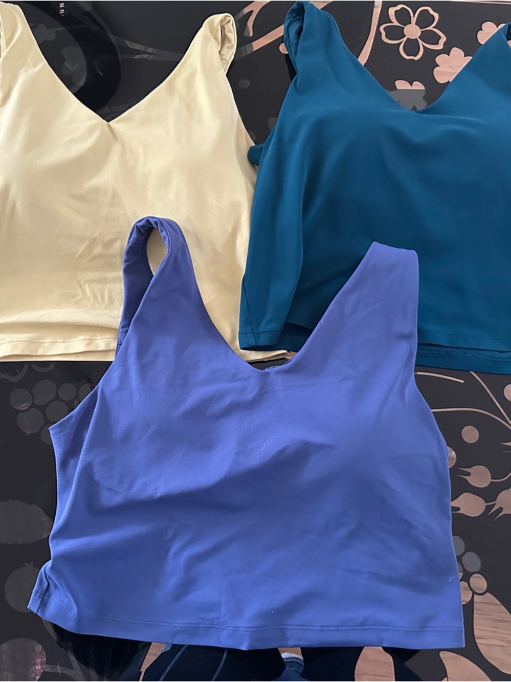 Athleta Transcend Women’s Cropped Bra in Light Yellow, Periwinkle, and Teal XL